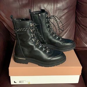 Brand new Via Spiga Booties